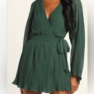 NWT Lulu’s green long sleeved romper, size XL